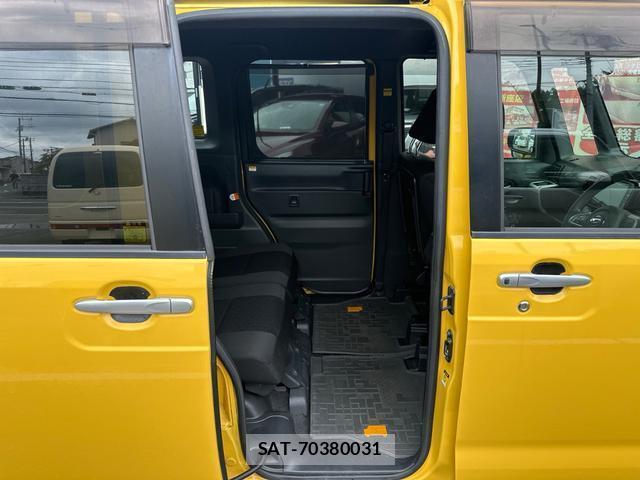 Daihatsu WAKE 2015-03 8866152-13