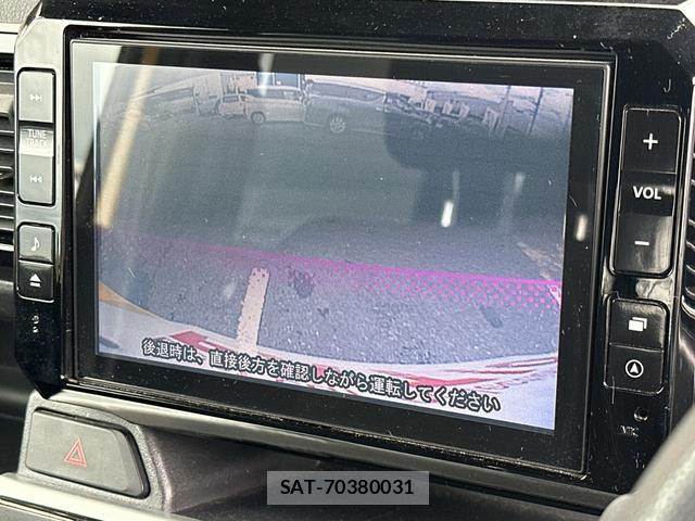 Daihatsu WAKE 2015-03 8866152-4