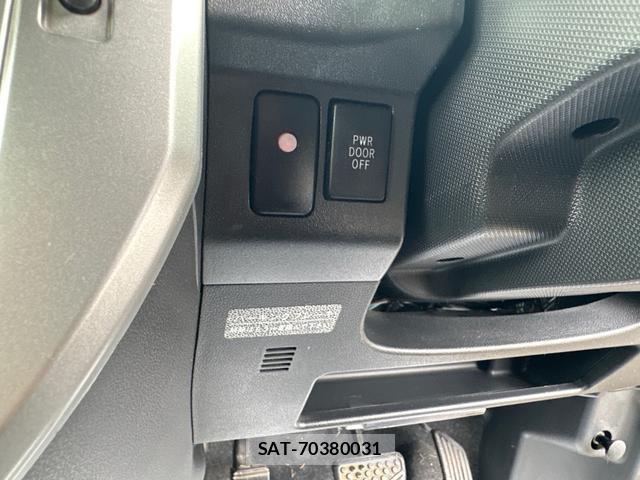 Daihatsu WAKE 2015-03 8866152-8