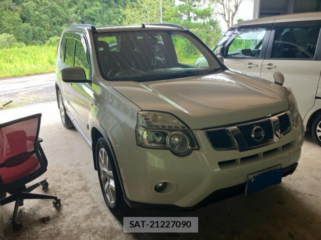 Nissan X-TRAIL 2012-09 8865842-1