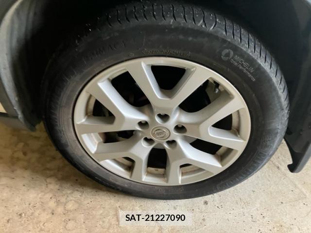 Nissan X-TRAIL 2012-09 8865842-8