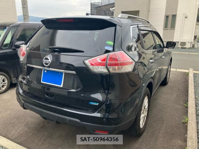 Nissan X-TRAIL 2016-01 8865906-2
