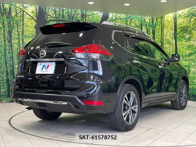 Nissan X-TRAIL 2018-01 8866415-16