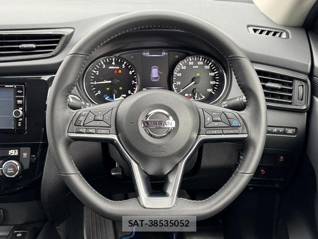 Nissan X-TRAIL 2018-02 8866596-10