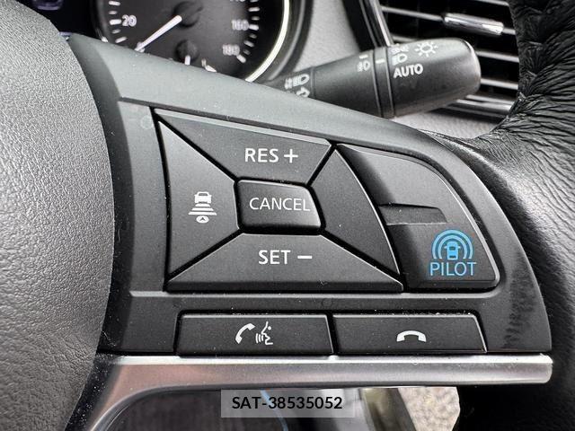 Nissan X-TRAIL 2018-02 8866596-13