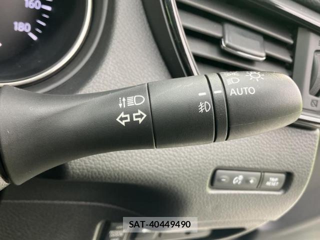 Nissan X-TRAIL 2018-03 8857031-16