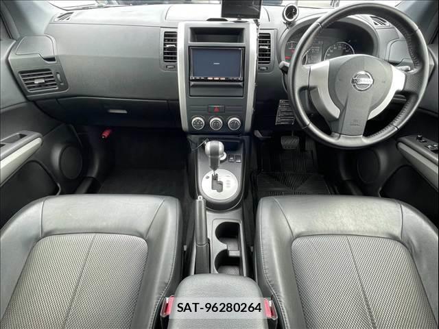 Nissan X-TRAIL 2014-06 8867400-1