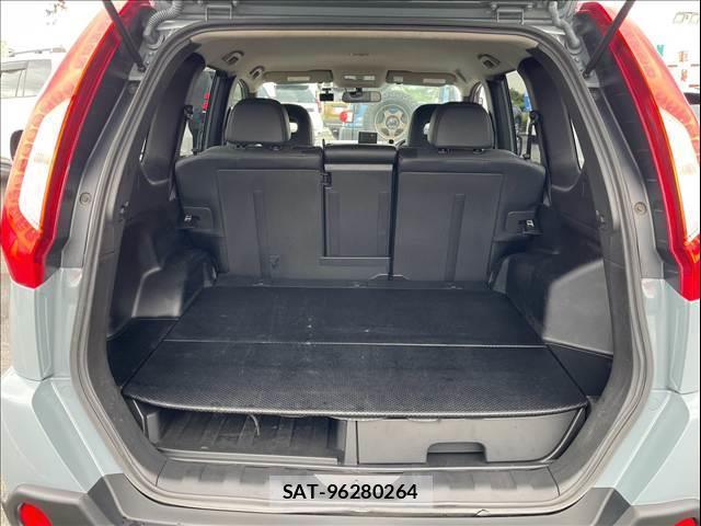 Nissan X-TRAIL 2014-06 8867400-12