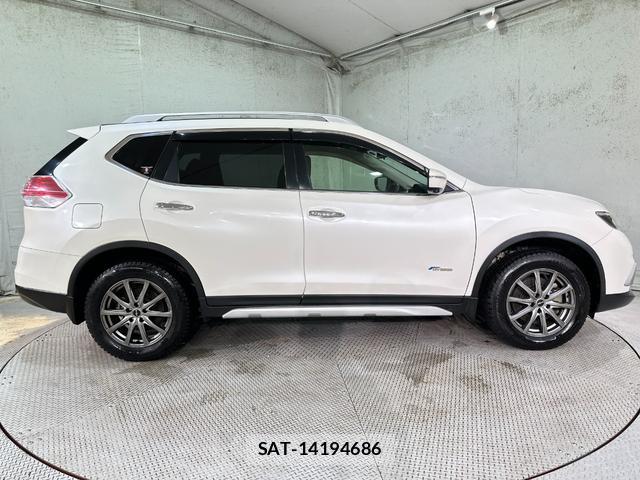 Nissan X-TRAIL 2016-02 8867420-13