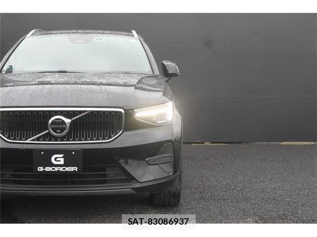 Volvo XC40 2022-08 8866691-11