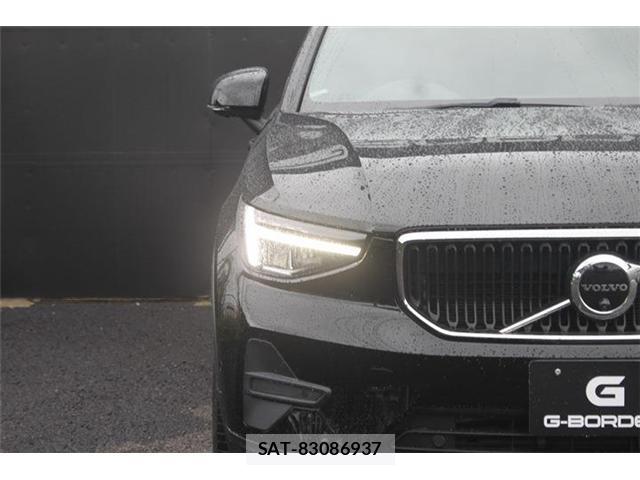 Volvo XC40 2022-08 8866691-12