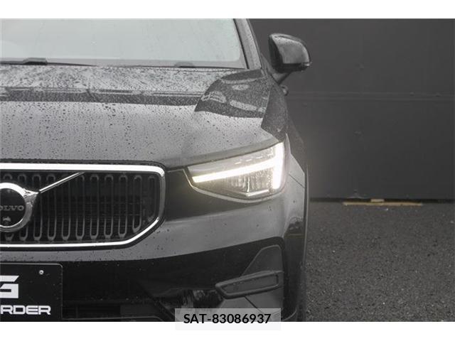 Volvo XC40 2022-08 8866691-13