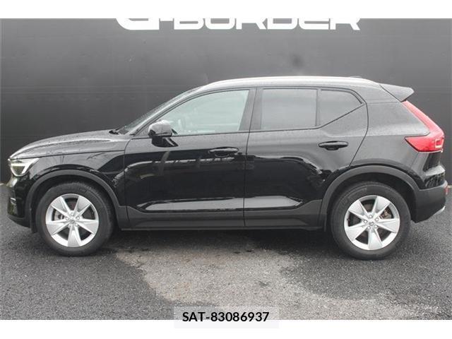Volvo XC40 2022-08 8866691-17