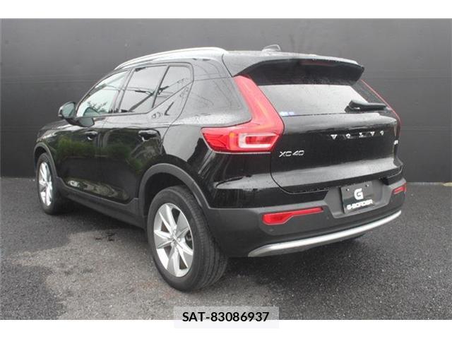 Volvo XC40 2022-08 8866691-18