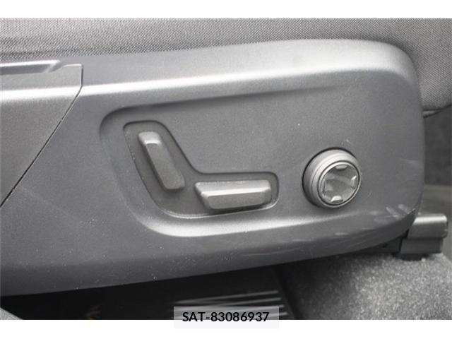 Volvo XC40 2022-08 8866691-3