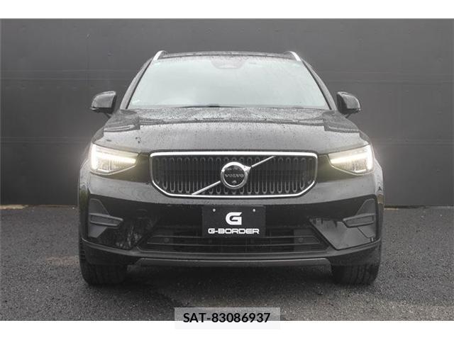 Volvo XC40 2022-08 8866691-9