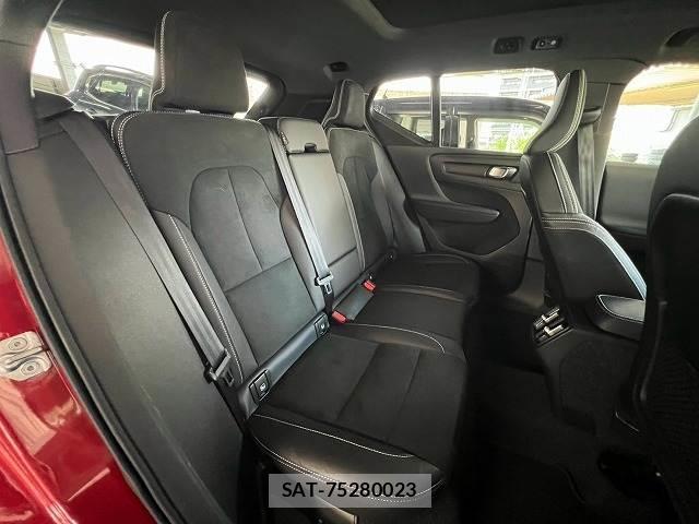 Volvo XC40 2021-06 8867216-11