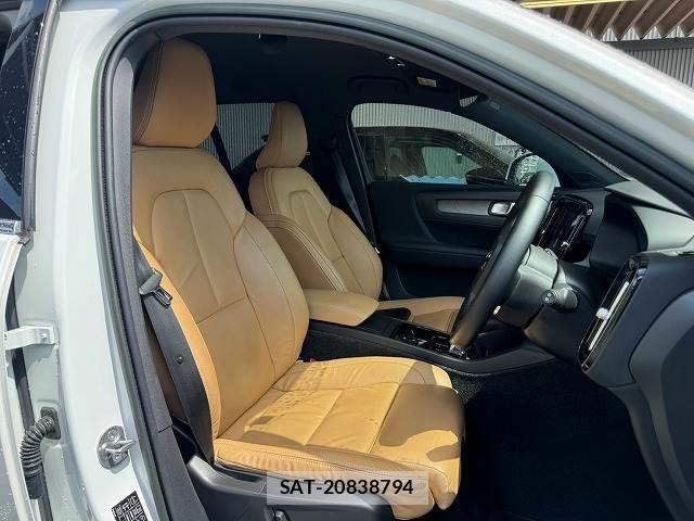 Volvo XC40 2022-05 8867219-10