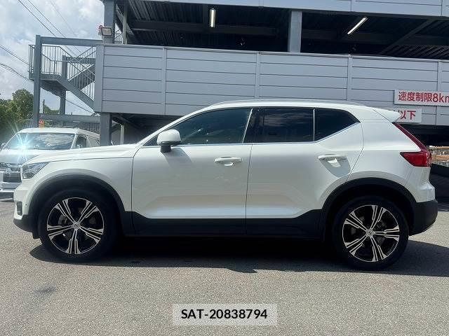 Volvo XC40 2022-05 8867219-16