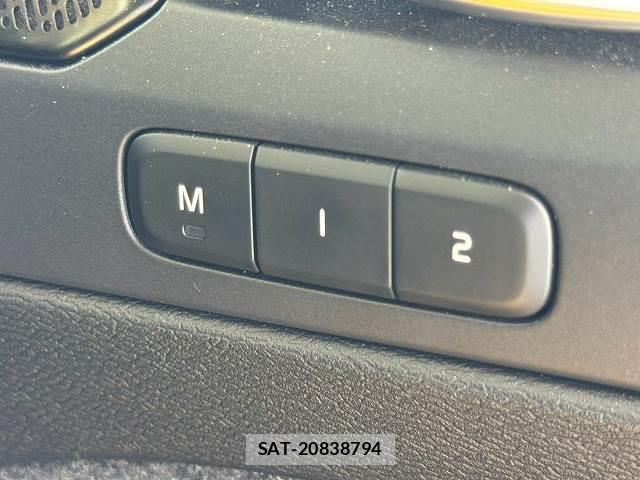 Volvo XC40 2022-05 8867219-8
