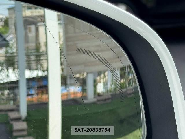 Volvo XC40 2022-05 8867219-9