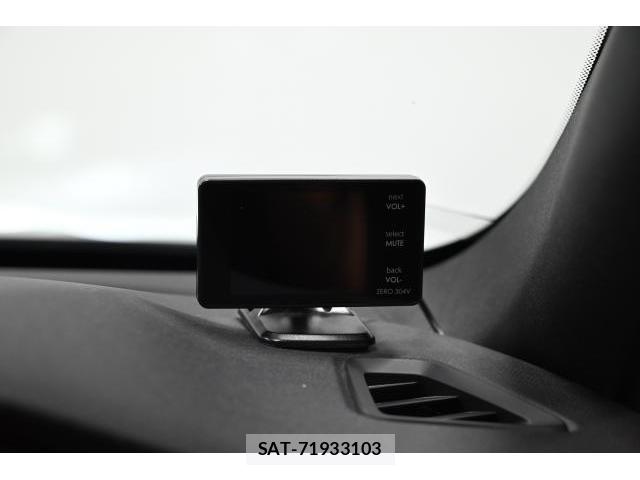 Volvo XC60 2018-04 8865728-11