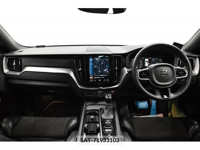 Volvo XC60 2018-04 8865728-2
