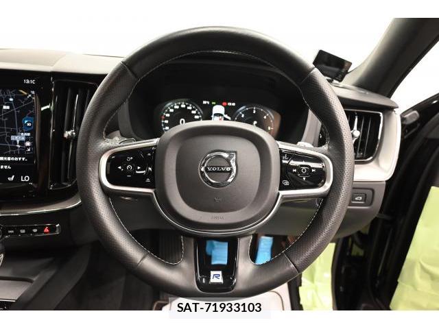 Volvo XC60 2018-04 8865728-3