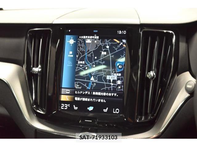 Volvo XC60 2018-04 8865728-5