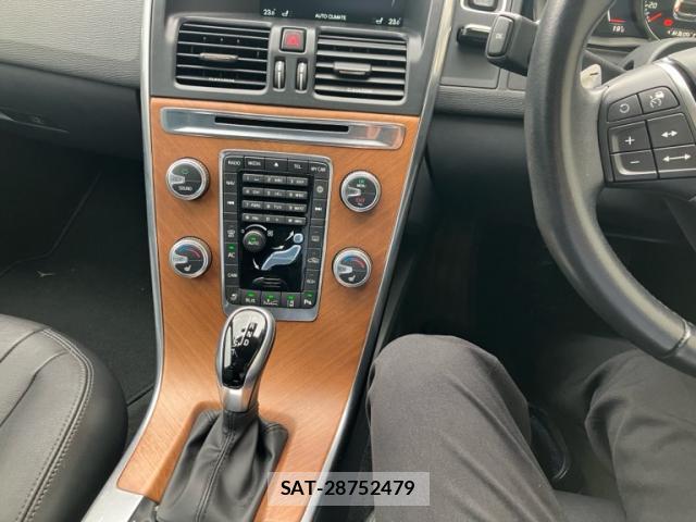 Volvo XC60 2016-11 8865756-9
