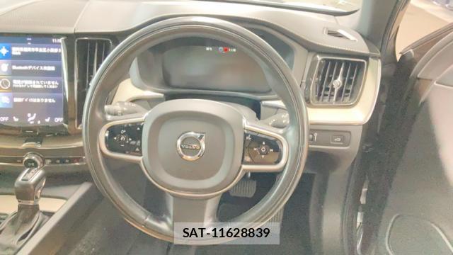 Volvo XC60 2018-11 8866877-15