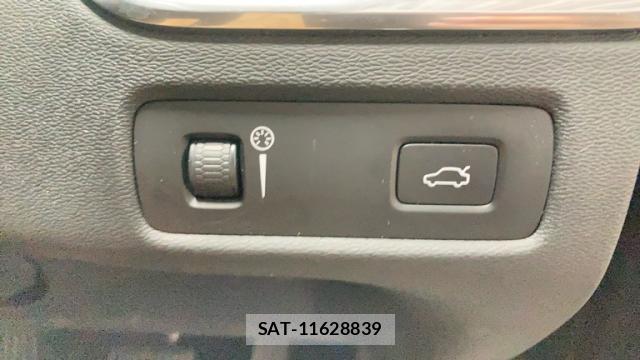 Volvo XC60 2018-11 8866877-16