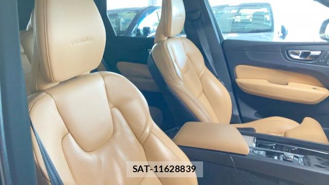 Volvo XC60 2018-11 8866877-9