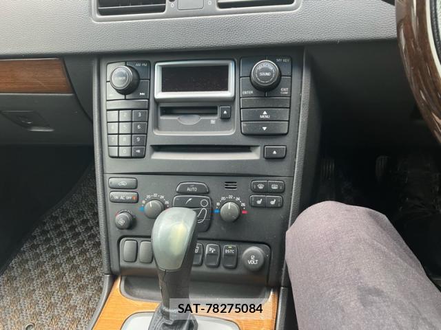 Volvo XC90 2003-11 8865966-17