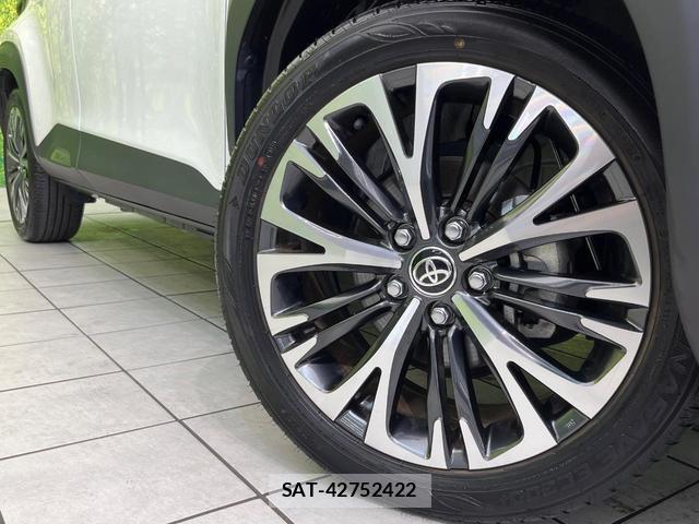 Toyota YARIS CROSS 2022-11 8865334-12