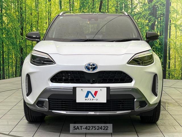 Toyota YARIS CROSS 2022-11 8865334-13