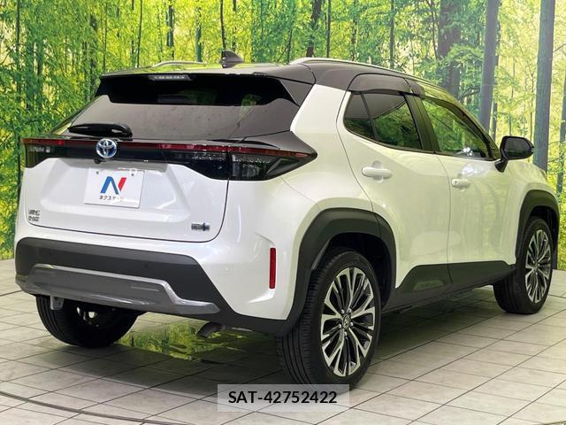 Toyota YARIS CROSS 2022-11 8865334-16