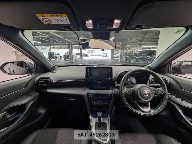 Toyota YARIS CROSS 2022-11 8865425-1