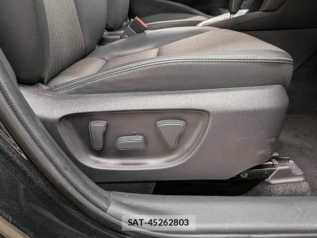 Toyota YARIS CROSS 2022-11 8865425-5