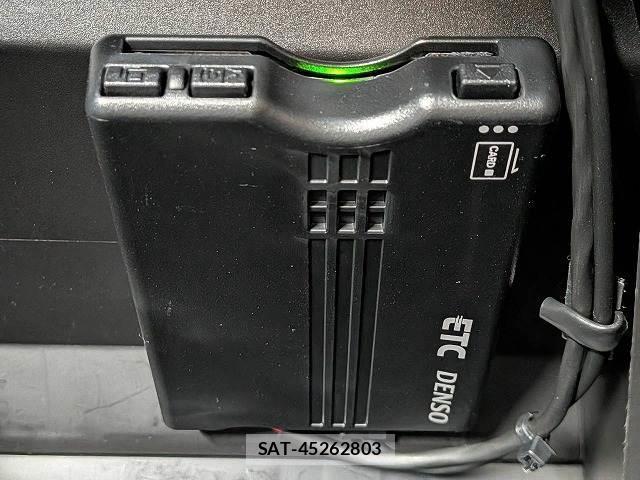Toyota YARIS CROSS 2022-11 8865425-9