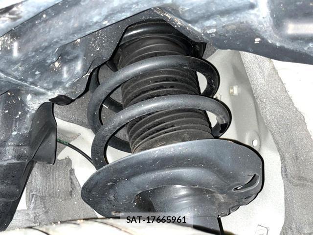 Toyota YARIS CROSS 2023-10 8866087-19