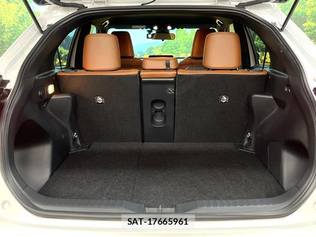 Toyota YARIS CROSS 2023-10 8866087-9
