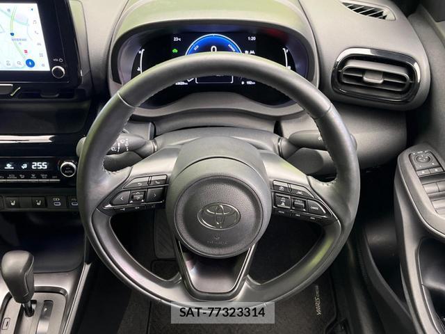 Toyota YARIS CROSS 2025-06 8866281-10