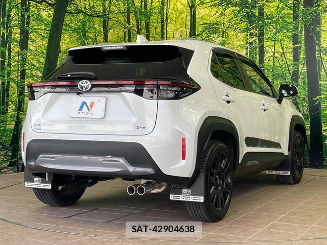 Toyota YARIS CROSS 2025-04 8866728-17