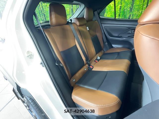 Toyota YARIS CROSS 2025-04 8866728-9
