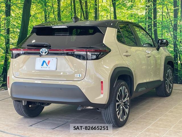 Toyota YARIS CROSS 2022-11 8866740-17