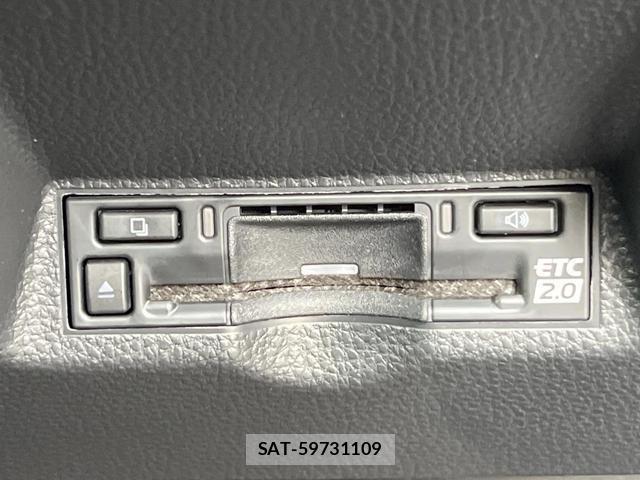 Toyota YARIS CROSS 2025-08 8866923-4