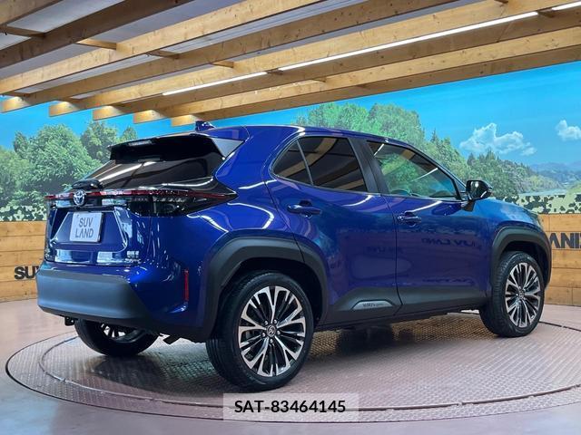 Toyota YARIS CROSS 2022-10 8867082-16