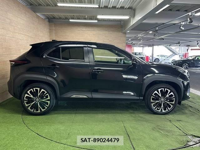Toyota YARIS CROSS 2024-05 8867152-17