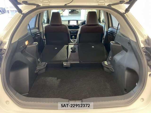 Toyota YARIS CROSS 2020-09 8867386-12